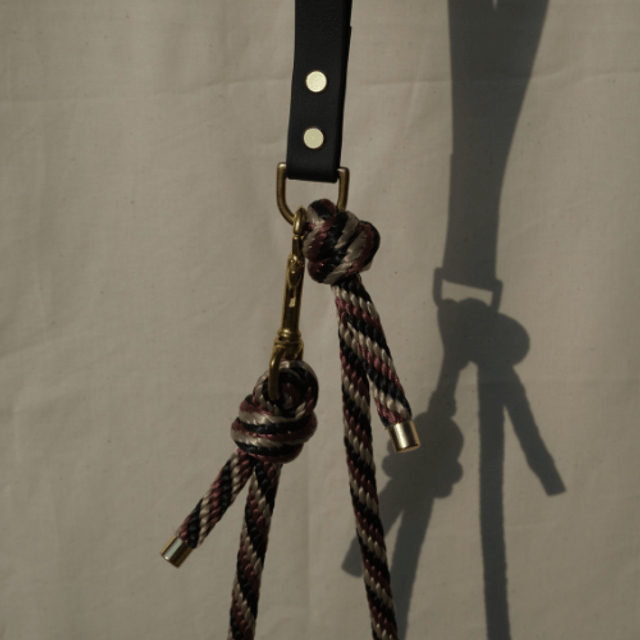 Canis Major — Laisse bi-matière sangle et corde 120cm — noire, bordeaux et beige
